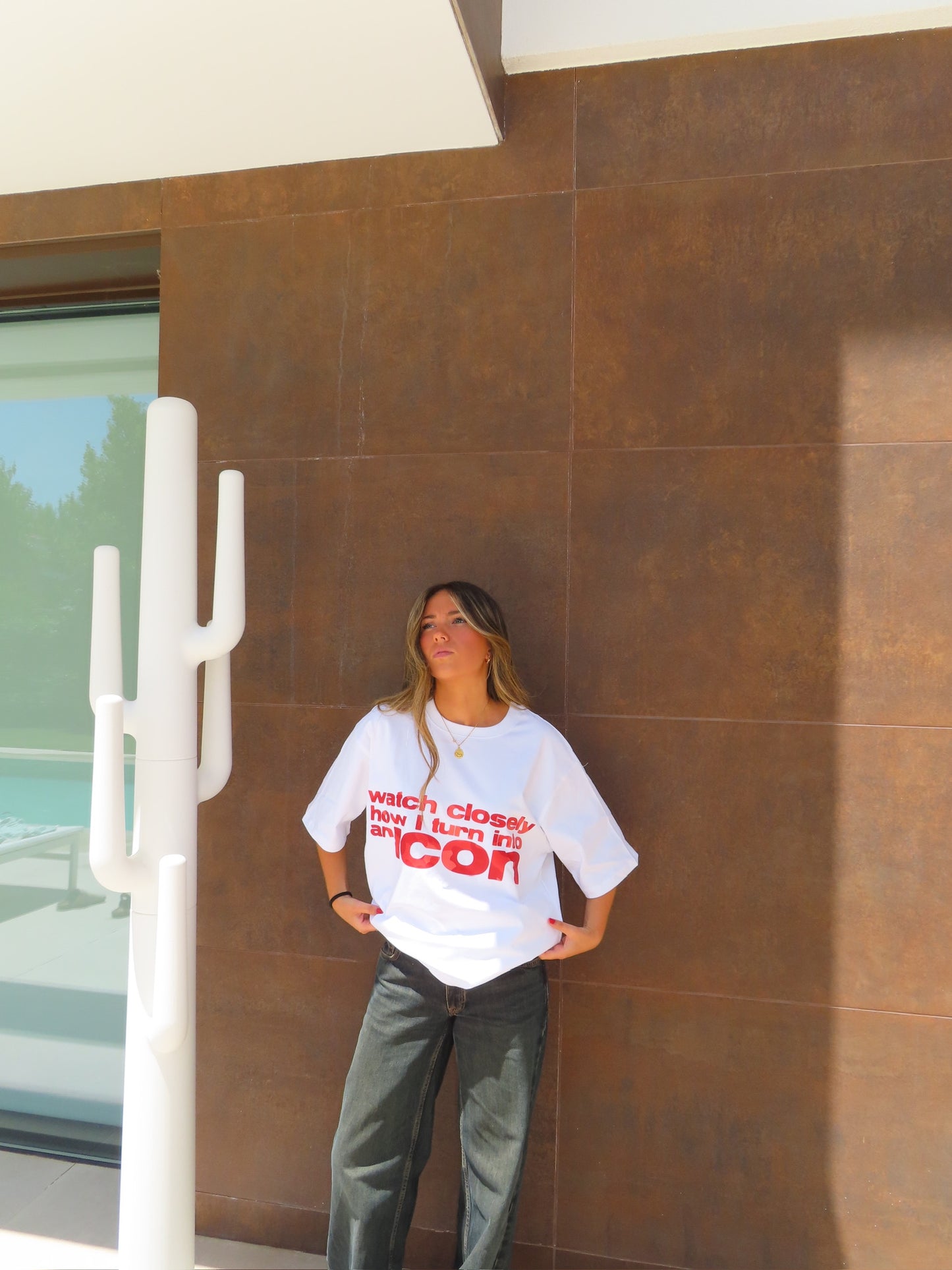 RED ICON TEE