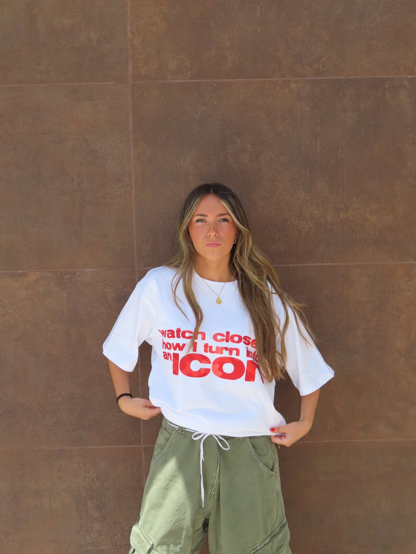 RED ICON TEE