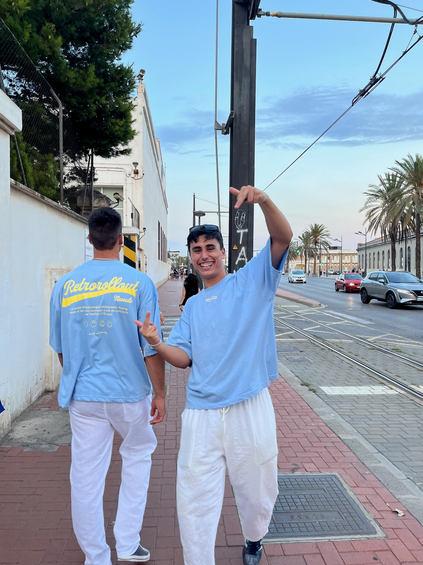 BLUE SIMPLICITY OF THE PAST